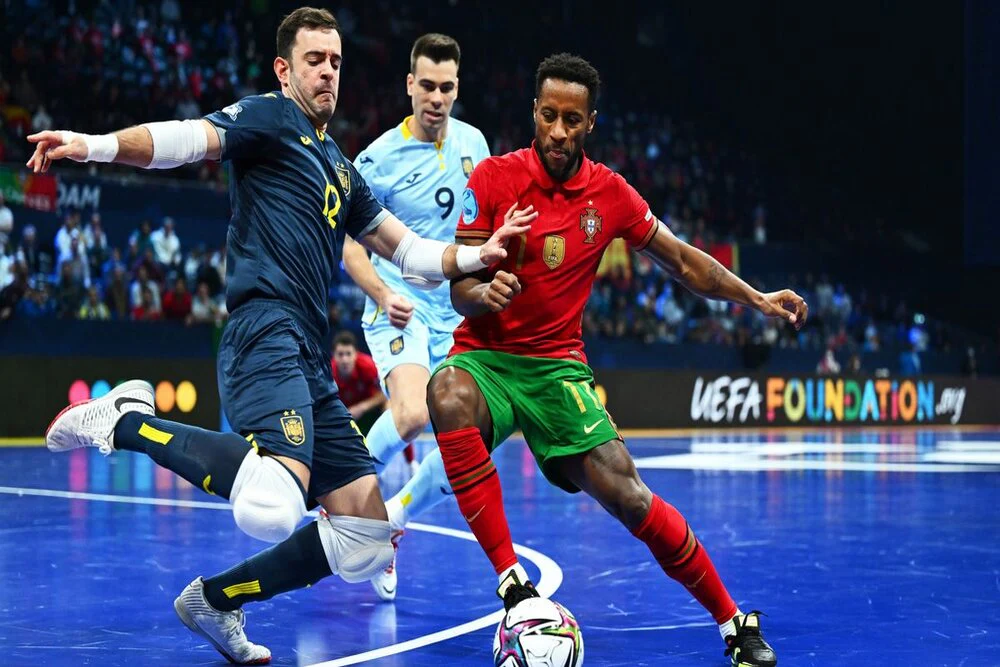 卢指导：我不喜欢看到这样的结局，快船的困境不是保罗的责任